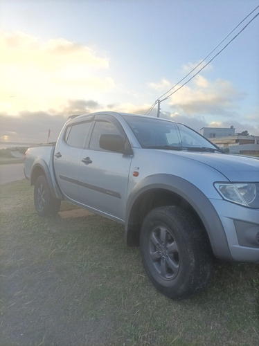 Mitsubishi L200 2.4 Di-d High Power 181cv Cuero