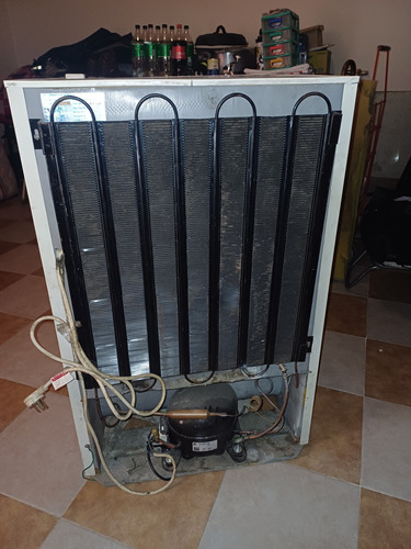 Heladera Lacar Bajo Mesada Blanco (Usado)
