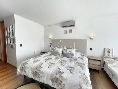 Casa En Venta De 5 Dorm. Mas Servicio En Chamisero