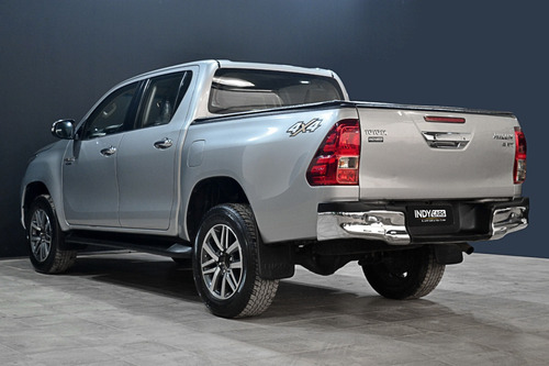 Imagen 6 de 15 de Toyota Hilux 4×4 D/c Srx 2.8 Tdi 6 At 2016