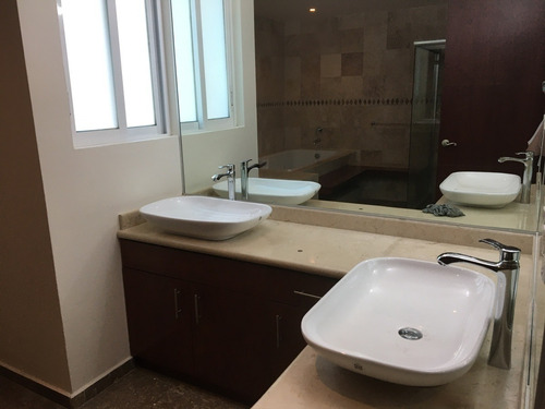 Imagen 17 de 28 de Departamento En Venta Y Renta En Lomas Altas