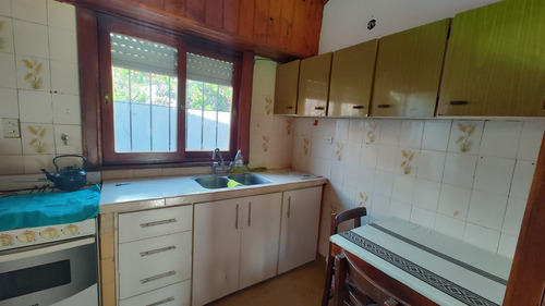 Departamento En Venta De 2 Dormitorios C/ Cochera En Costa Azul