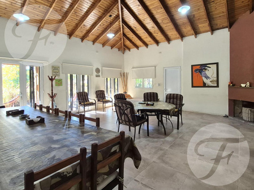 Casa Quinta En Venta Barrio Los Azahares, San Pedro
