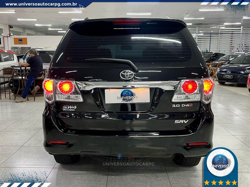 Toyota Hilux SW4 3.0 Srv 7l 4x4 Aut. 5p