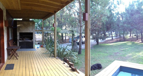 Casa 5 Ambientes C/dependencia Y Pileta. La Herradura. Pinamar Venta