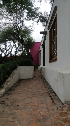 Casa En Venta 1300m2, Tequisquiapan Centro, Qro, Méx.