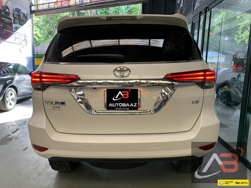 Imagen 4 de 13 de Toyota Fortuner Dubai Vxr