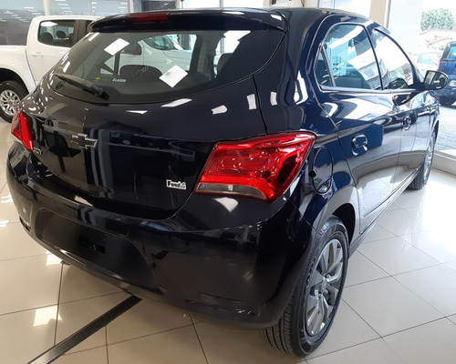 Imagen 17 de 20 de Chevrolet Onix 1.4 Joy Black 0km #7