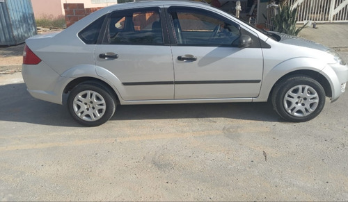 Ford Fiesta Sedan 1.6 Flex 4p 2005