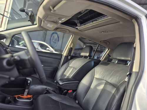 Nissan Tiida SL 1.8/1.8 Flex 16V Aut.