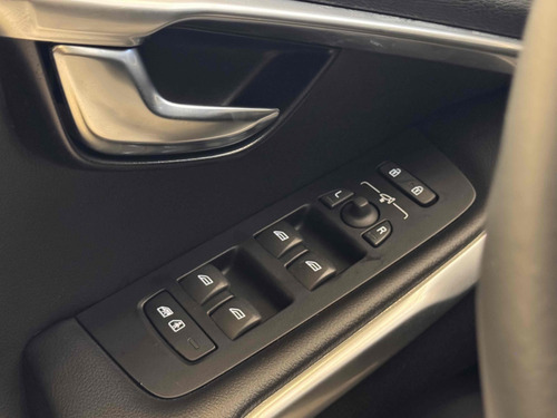 Volvo V40 2.0 T4 MOMENTUM GASOLINA 4P AUTOMÁTICO