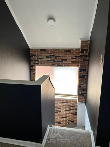 Casa En Venta De 3 Dorm. Segundo Piso En Los Angeles