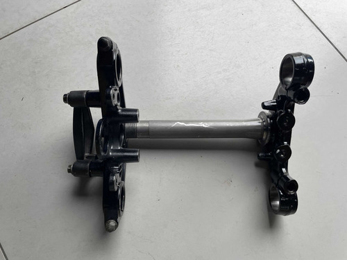 Mesa Super/infe Yamaha Fctor150/fzer150/017/018 Usado Orig