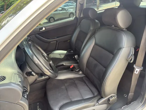 Audi A3 1.8t HB MT