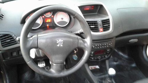 Peugeot 207 2010 1.6 Xt