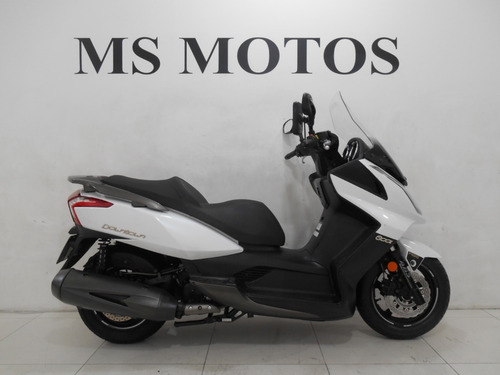 Imagem 1 de 7 de Moto