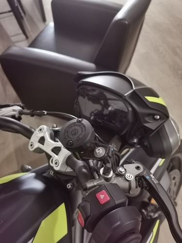 Imagen 2 de 5 de Triumph Street Triple Rs