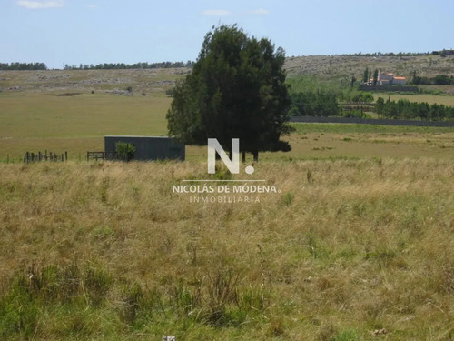 Lote En Venta En Cerro Eguzquiza, Ideal Para Barrio Privado E Inversionistas.