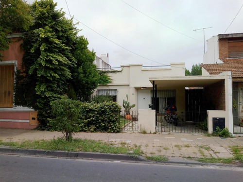 Martìnez - Lote De 169 M2 Con Casa Para Reciclar O Demoler.