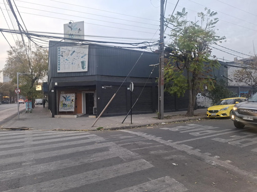 Local Comercial Con Bodega 700 Mts.