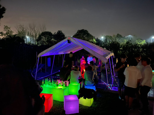 Alquiler Livings Led Luminoso Puff Mesa Frapera Barra Evento