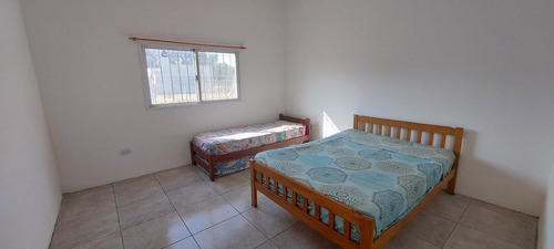 Imagen 6 de 17 de Excelente Casa Tipo Quincho A La Venta - Cañuelas