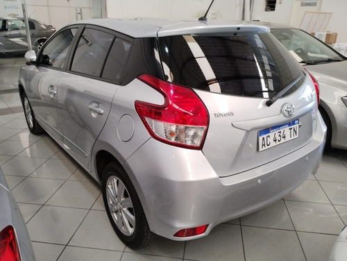 Imagen 20 de 25 de Toyota Yaris 1.5 Cvt, Concesionario Oficial