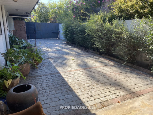Casa En Venta De 5 Dorm. En Lo Barnechea