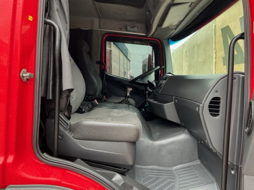 Imagem 18 de 20 de Mercedes-benz Atego 2429 6x2 3-eixos 2p (e5)