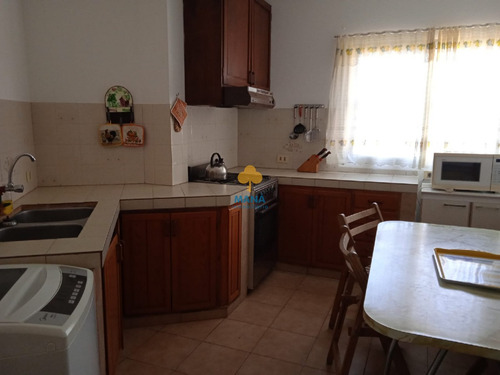 Alq. Temporada, Apartamento 3 Dormitorios, Zona Céntrica, A 250 Metros Del Mar - Atlántida Ap1