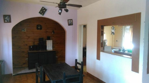 Imagen 8 de 21 de Vende Galpon Local Y Depto De 3 Amb. Pilar Centro