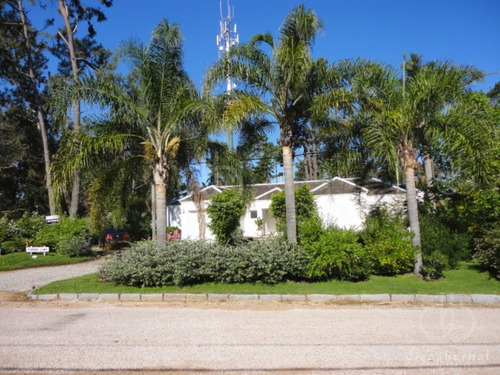 Imagen 16 de 30 de Punta Del Este, Rincon Del Indio, Brava, 3 Dormitorios Y Piscina.