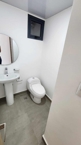 Vendo Amplio Apartamento En La Avenida Hispanoamericana