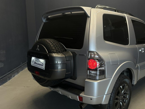 Mitsubishi Pajero Full 3.8 V6 250cv 3p Aut.