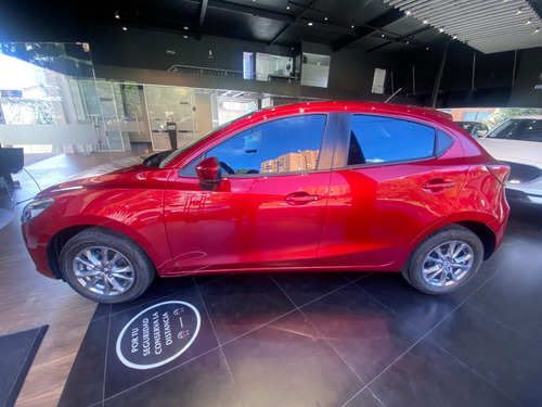 Imagen 8 de 15 de Mazda 2 Hb Touring At 2024/yr