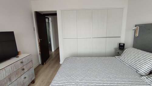 Imagen 17 de 24 de Vende Apartamento 3 Dormitorios, 2 Baños Y Terraza De 160 M2