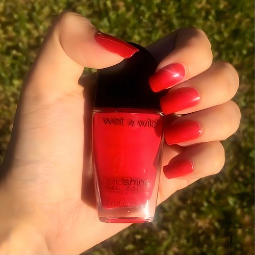 Esmalte Wild Shine Wet N Wild Color Rojo