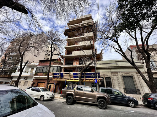 Amplio Y Luminoso 4 Amb Con Parrilla Propia En Balcon De 18 M2. Incluye Cochera - Caballito Sur