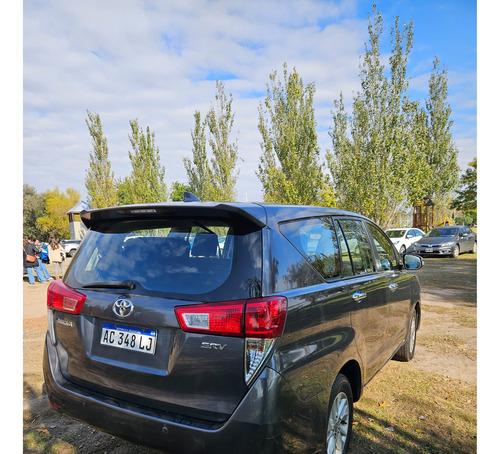 Toyota Innova 2.7 Srv 6at 8a