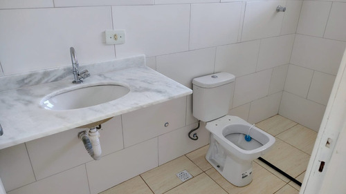 Edifício Talhamar ,área Util 83m2,2 Quartos (sendo 1 Suíte) Área Gourmet , Lavanderia , De Frente Pra Mata , Piscina .