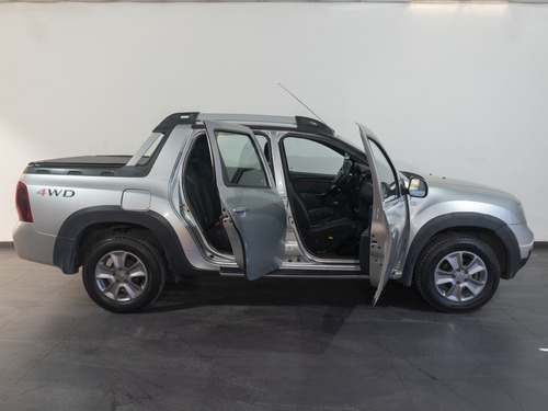 Renault Duster Oroch 2.0 Outsider Plus