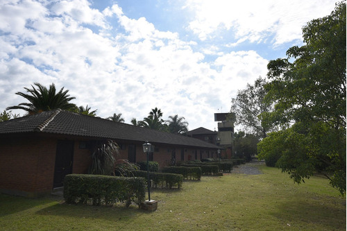 Venta De Hotel 20 Hab Con Parque Y Pileta En Pilar