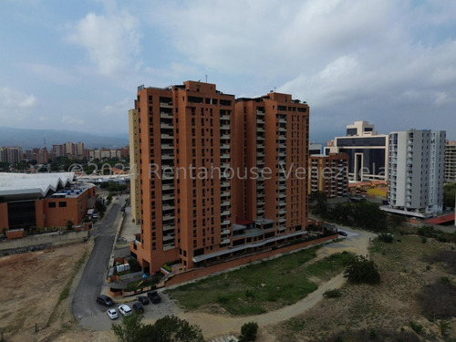 Apartamento En Venta En Zona Este De Barquisimeto, Mco R E F 24-21466