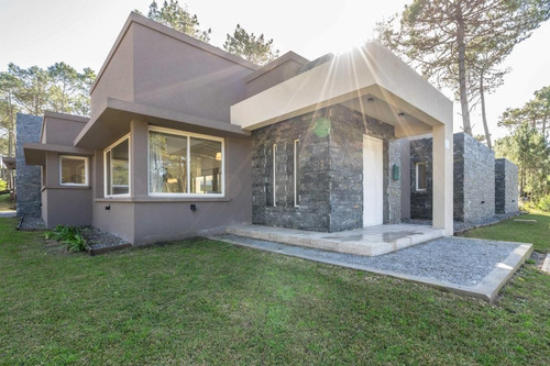 Imagen 3 de 30 de Casa En Venta - 4 Ambientes - Zona Alamos Ii - Pinamar
