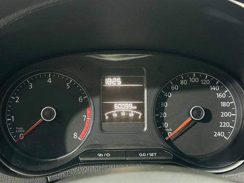 Volkswagen Vento 1.6 Starline At