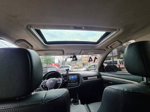 Imagem 8 de 10 de Mitsubishi Outlander 3.0 Gt 4x4 V6 24v Gasolina 4p