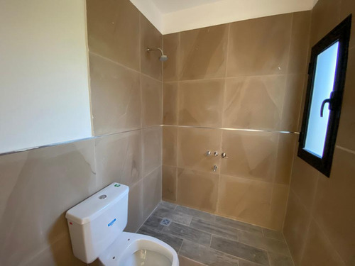 Casa En Venta Y Alquiler En El Cantón Norte A La Laguna Con Pileta