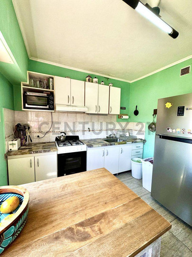 Venta De 2 Casa De 6 Ambientes 4 Dormitorios, Tigre Centro ...