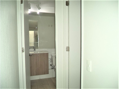 Arriendo Metro Santa Lucia / Carmen / Marin
