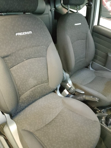 Fiat Strada 1.4 Freedom Cab. Dupla Flex 3p